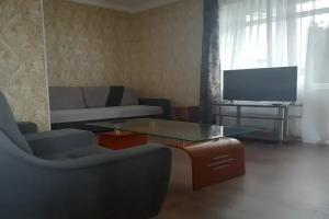 Уютная квартира, Пионерский