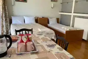 Уютная комната с балконом и бассеином, Гурзуф