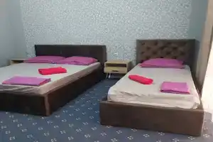 Трёхместный номер стандарт, Лермонтово