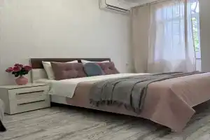 Квартира (после ремонта) в 50ти метрах от пляжа в Олимпийском Парке.
