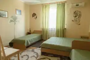 Четырёхместный номер стандарт Экзотика, Геленджик