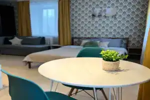 Квартира-студия у танка, Большое Трифоново