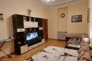 Уютная квартира со всеми удобствами в районе старого города