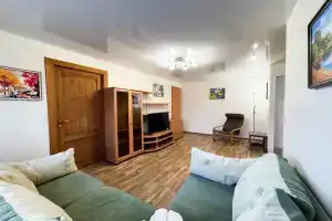 2‑комн. квартира в центре Мурманска на ул. Карла Маркса, 9