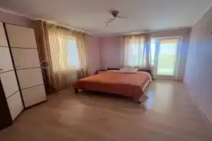 Дом у моря, Заозёрное