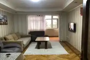 Бюджетная уютная 2 комнатная квартира в центре города Баку, рядом Формула 1