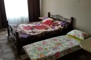 Апартамент у моря, Алушта