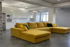 Квартира у берега моря.