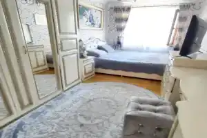 Трёхкомнатная квартира в центре города