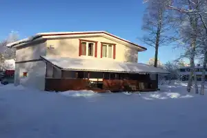 Дом с баней в 50 метрах от воды с песчаным пляжем