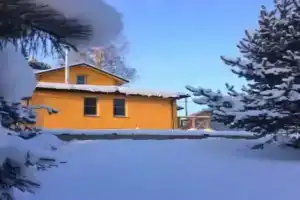 Полдома с террасой и видом на сад