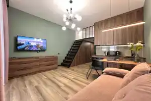 Студия двухэтажная в новом доме