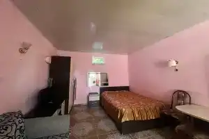 Студия в двух минутах от моря