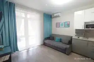 Уютная студия у бассеина