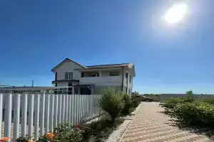 Коттеджный комплекс «Белый Азов»