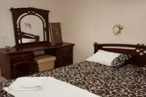 Трехместный двухкомнатный