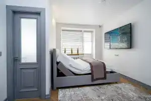 Продвинутая квартира с балконом у метро класса lux, Минск