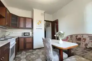 Уютная квартира с двумя лоджиями, Москва