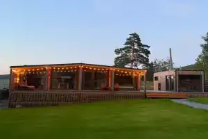 Шале с баней на дровах, Сыростан