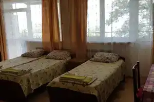 Трёхместный номер стандарт с видом на море, Ливадия