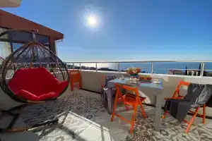 Квартира Монако с видом на море, Отрадное