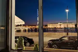 Видовые апартаменты, развод мостов из окна, Санкт-Петербург