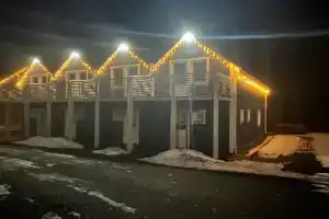 Коттедж 4+2 с сауной на берегу медного озера