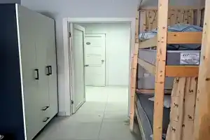 Многоместный мужской номер шестиместный, Орел