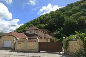 Дом (мансардный этаж 100 кв.м.) на Чёрном море в Ольгинке