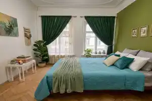 Большая квартира у метро, Санкт-Петербург
