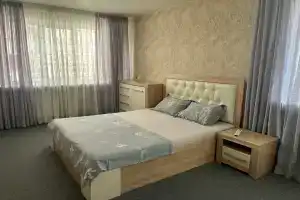 3-х комнатная квартира в центре