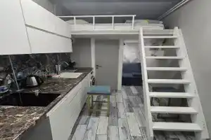Уютные двухуровневые мини-апартаменты, Москва