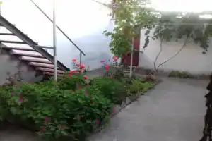 Домик с балконом не далеко от моря