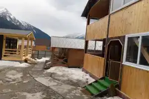 Гостевой дом на Курджиева 25, Архыз