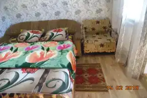Счастливый дворик, Евпатория