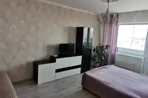 Апартаменты на проспекте Комарова, 31