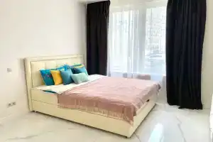 Шикарная студия, Сапроново