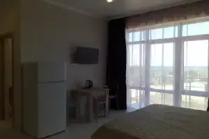 Комната с балконом и видом на море, Кучугуры