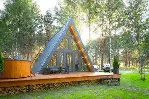 Домик A-Frame с купелью, Красный Огорок
