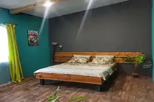 Домик с характером, Белоозёрский