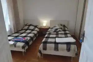 Небольшая комната для двоих в уютном гостевом доме