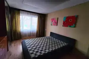 Квартира в тихом месте недалеко от центра