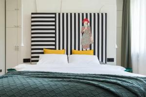 Величественная сталинка на набережной вокруг достопримечательностей, Волгоград