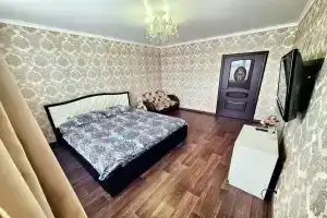 Квартира с двумя балконами на выезде, Сургут