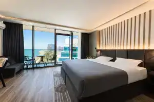 Романтичная студия с видом на море Batumi View, Батуми