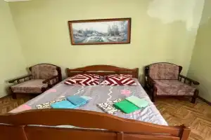 Четырёхместный номер люкс с видом на город, Витино