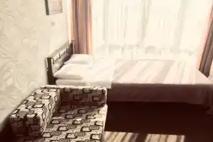 Студия с боковым видом на море, Адлер