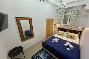 Двухместный номер в Ялте (Санузел и кухня общие)