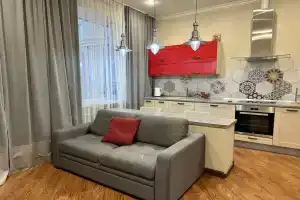 Студия Бизнес класса в Сталинском доме в центре