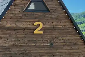 Дом А-фрейм №2 с джакузи с аэромассажем, Пластунка